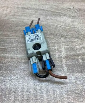 BMW 7 F01 F02 F03 F04 Aerial antenna amplifier 9118261 21367510 WITHPLUG