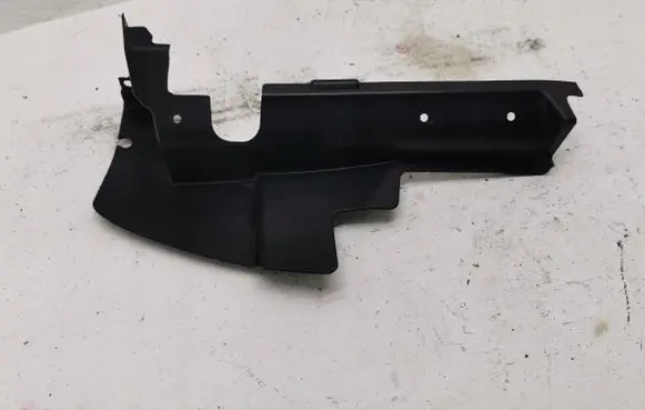 Chrysler 300C Radiator trim 04806236AF