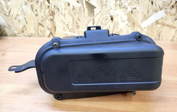 BMW 5 F10 F11 Engine control unit box 