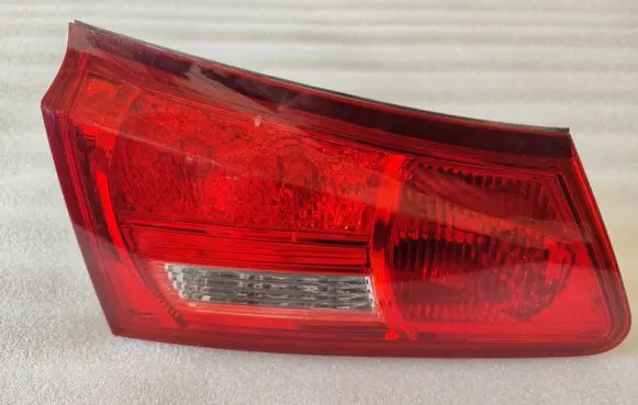 Lexus IS 220D-250-350 Tailgate rear/tail lights K09