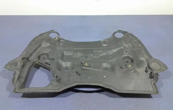 BMW X6 M Front bodywork piece 7424945
