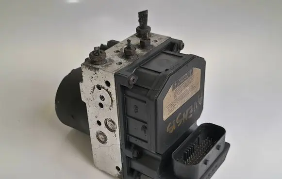 Toyota Avensis T250 ABS Pump 8954105073 0265225319