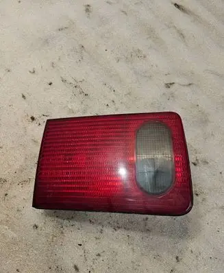 Audi A8 S8 D2 4D Tailgate rear/tail lights 4D0945093E 29280