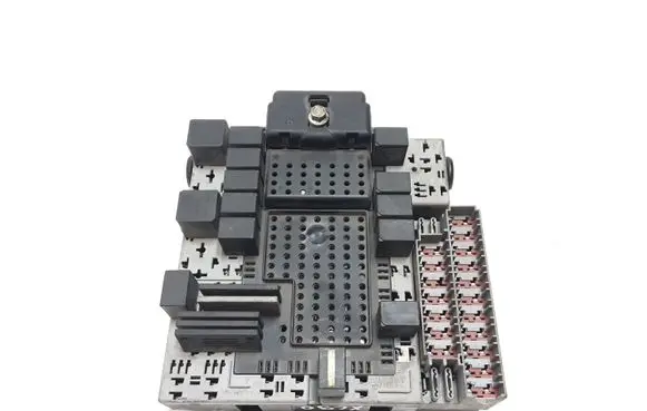 Volvo XC90 Fuse module 30679527