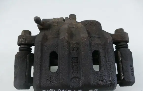 Mitsubishi Outlander Front brake caliper