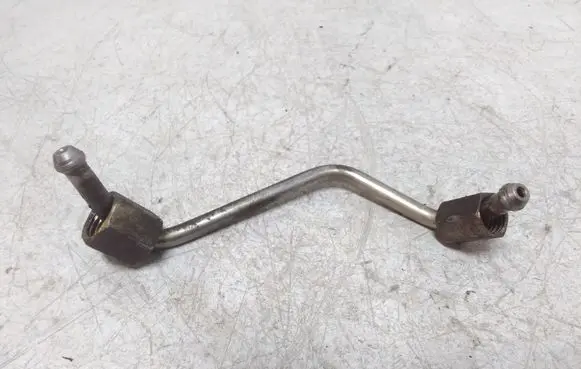 Hyundai Santa Fe Fuel injector supply line/pipe 