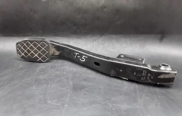 Volkswagen Transporter - Caravelle T5 Brake pedal 7H1721143
