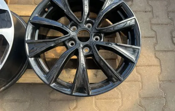 Volkswagen Multivan T7 R18 alloy rim 7T0601025E