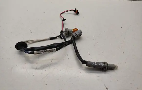 Mitsubishi Outlander Headlight/headlamp bulb ECM92122150 N8M0073 MG633707