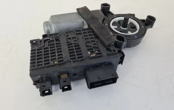 Citroen C4 I Picasso Front door window regulator motor 9682495580 400964E