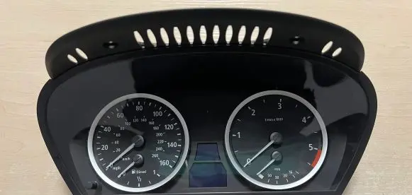 BMW 5 E60 E61 Speedometer (instrument cluster) 6974577 62116974577