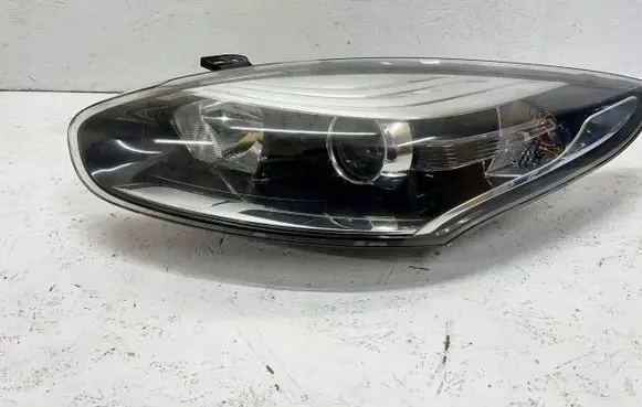 Renault Megane III Headlight/headlamp 260605817R