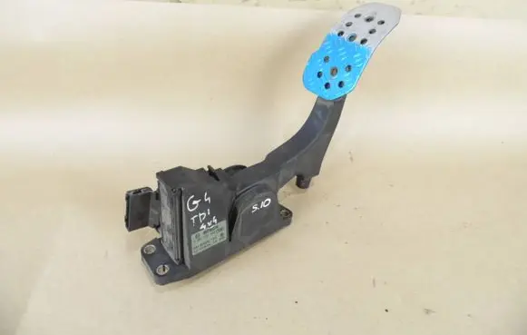 Volkswagen Golf IV Accelerator throttle pedal 0281002342 1J1721503K 084204458YB3