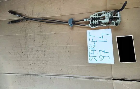 Toyota Starlet (P90) V Gear shift cable linkage 