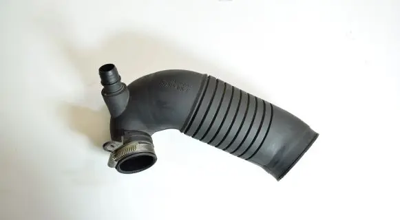 Audi A4 S4 B5 8D Intercooler hose/pipe 8D0129615A 8D0129615K