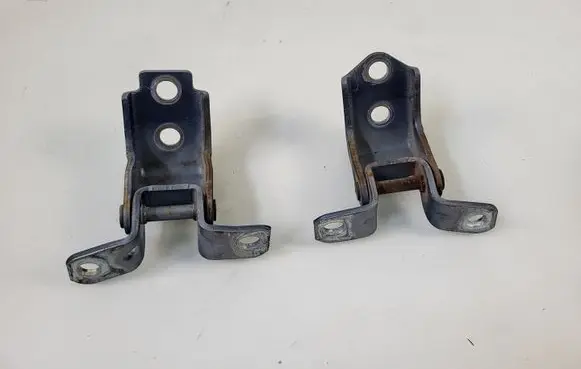 Rear door hinge set