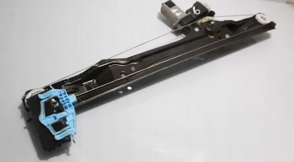 Opel Combo D Front window lifting mechanism without motor