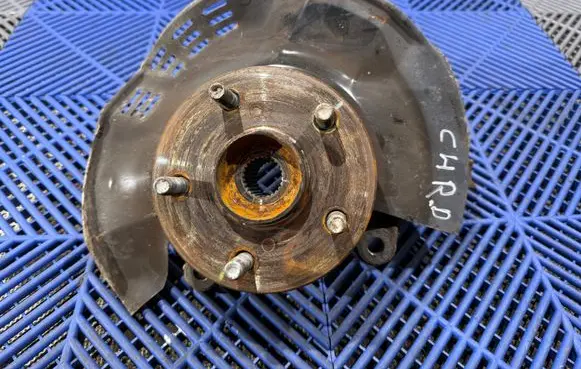 Toyota C-HR I Front wheel hub