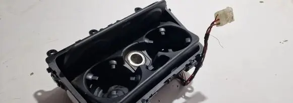 Cup holder front