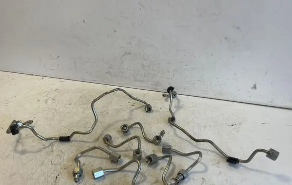 BMW X6 F16 Fuel line pipe 