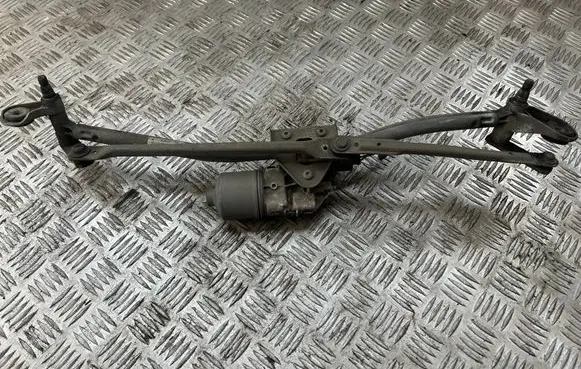 Audi A4 S4 B7 8E 8H Front wiper linkage and motor 8H1955023B