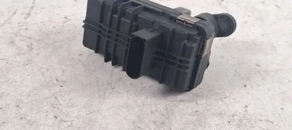 BMW 3 E90 E91 Turbine electric control actuator 4933519400