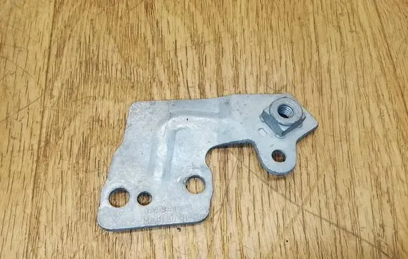 Porsche Macan (95B) Horn signal holder/bracket 95B951185A