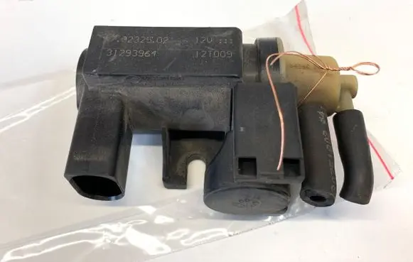 Volvo XC60 Fuel pressure regulator 31293964