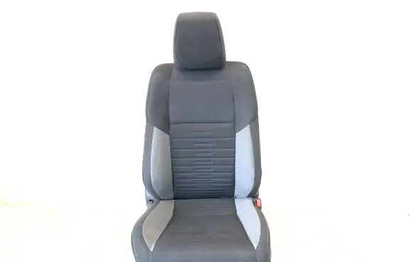 Toyota Auris E180 Front passenger seat