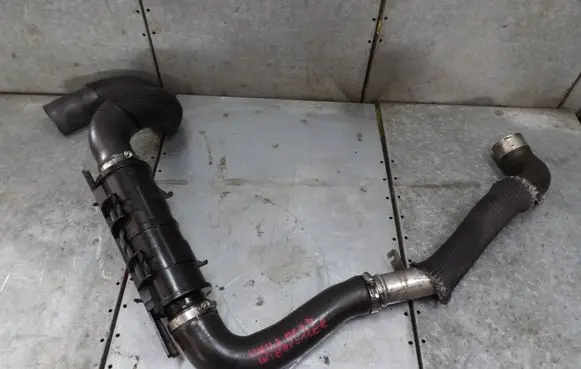 Jeep Grand Cherokee Intercooler hose/pipe 