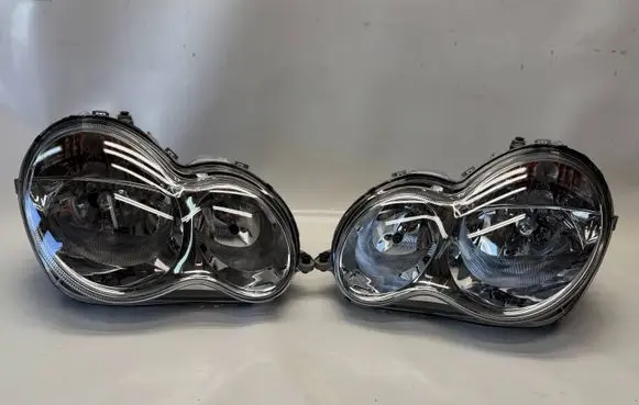 Mercedes-Benz C W203 Headlight/headlamp A2038201259