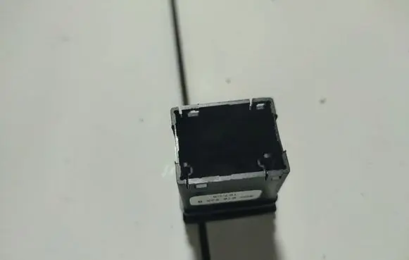 Passenger airbag on/off switch