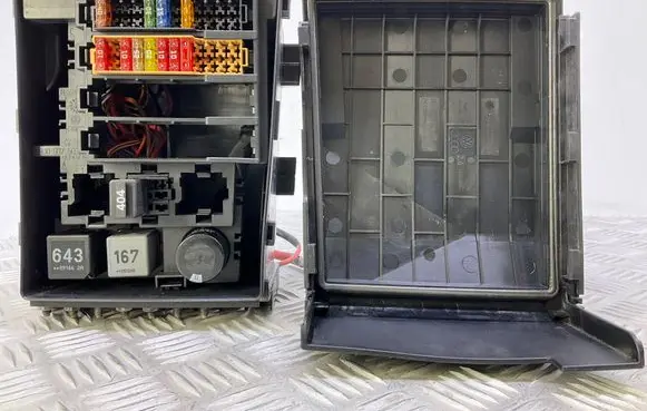 Audi TT TTS Mk2 Fuse box set 8J0937503 1K0937132F 8J0971841A