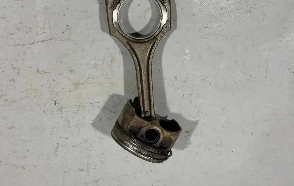Audi A8 S8 D4 4H Piston with connecting rod 079107066DT 079198401H