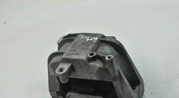 Audi TT TTS Mk2 Engine mount bracket 8J0199262
