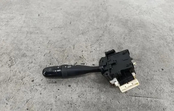 Suzuki Swift I Indicator stalk 173744