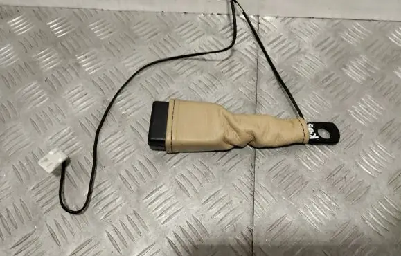 Maserati GranTurismo Front seatbelt buckle 34039831