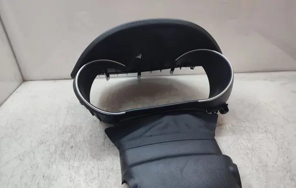 KIA Sorento Dashboard trim 848382P905 848522P305