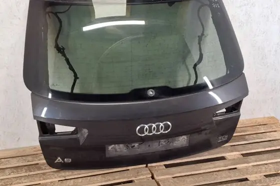 Tailgate/trunk/boot lid