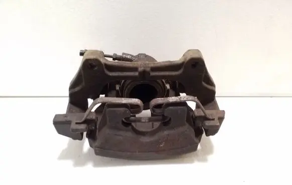 Volvo XC60 Front brake caliper 31471663