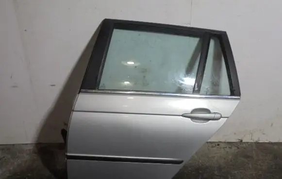 BMW X3 E83 Rear door 