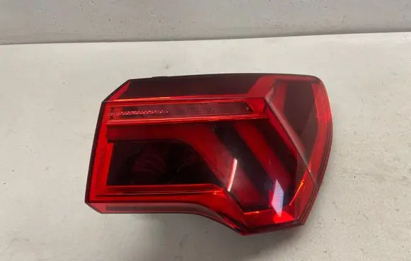 Audi Q3 F3 Rear/tail lights 83A945092 646502 646500