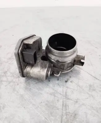 BMW 1 E82 E88 Throttle valve 7804373