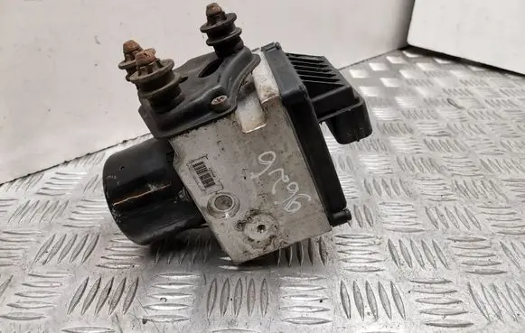 Volkswagen PASSAT B6 ABS Pump 3C0614109 16420501