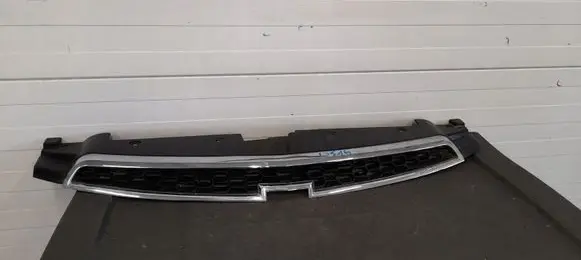 Chevrolet Cruze Front bumper upper radiator grill 1234