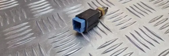 Subaru Forester SF Clutch pedal sensor 