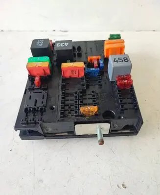Volkswagen Caddy Fuse module 01394932 013949631C PBTASAGF20