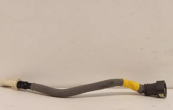 Dacia Duster II Fuel line pipe 118724601R