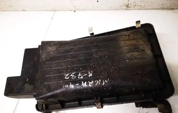 Nissan Micra Air filter box 