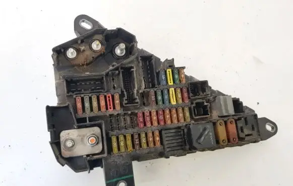 BMW 5 E60 E61 Fuse box set 690658806